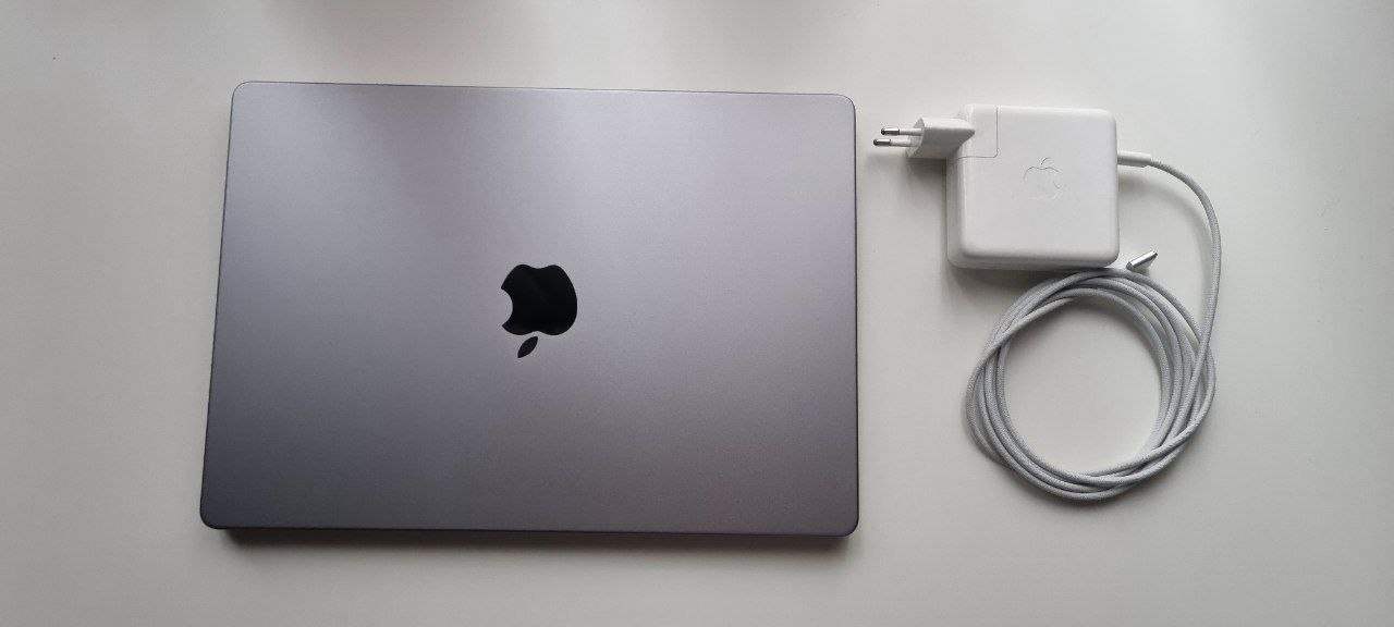MacBook Pro 14 M1 Pro 2021 1
