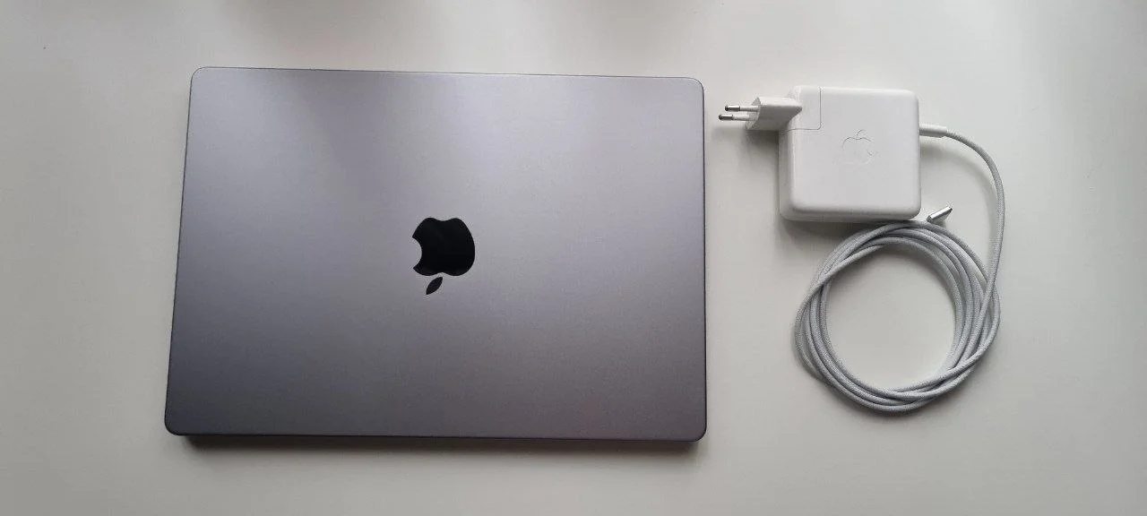 MacBook Pro 14 M1 Pro 2021 1
