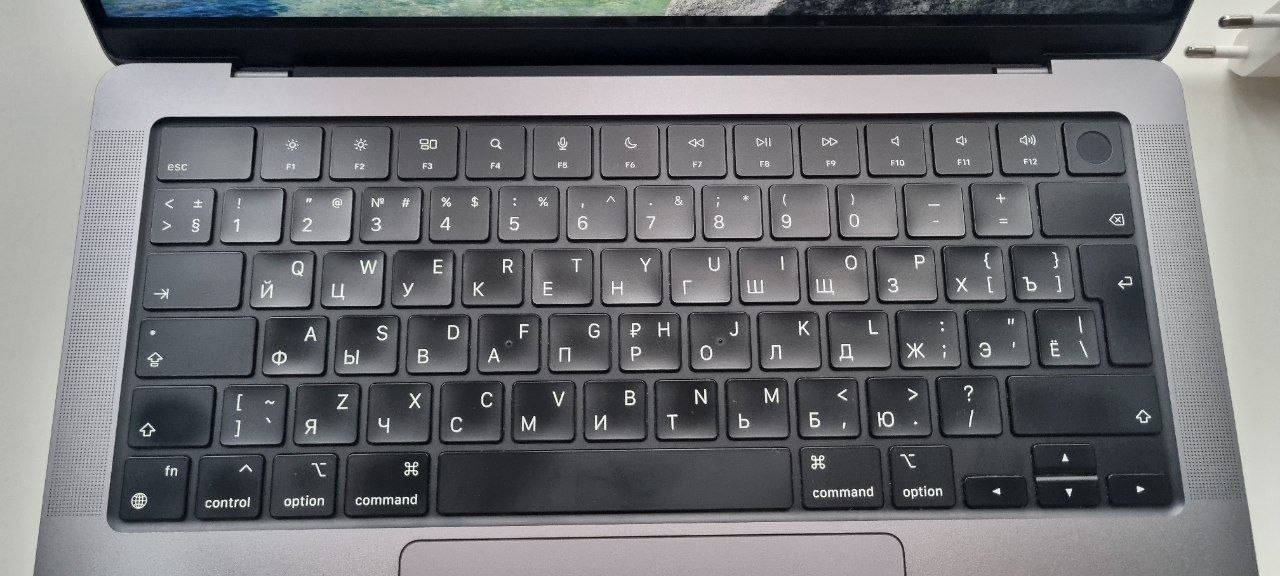 MacBook Pro 14 M1 Pro 2021 3