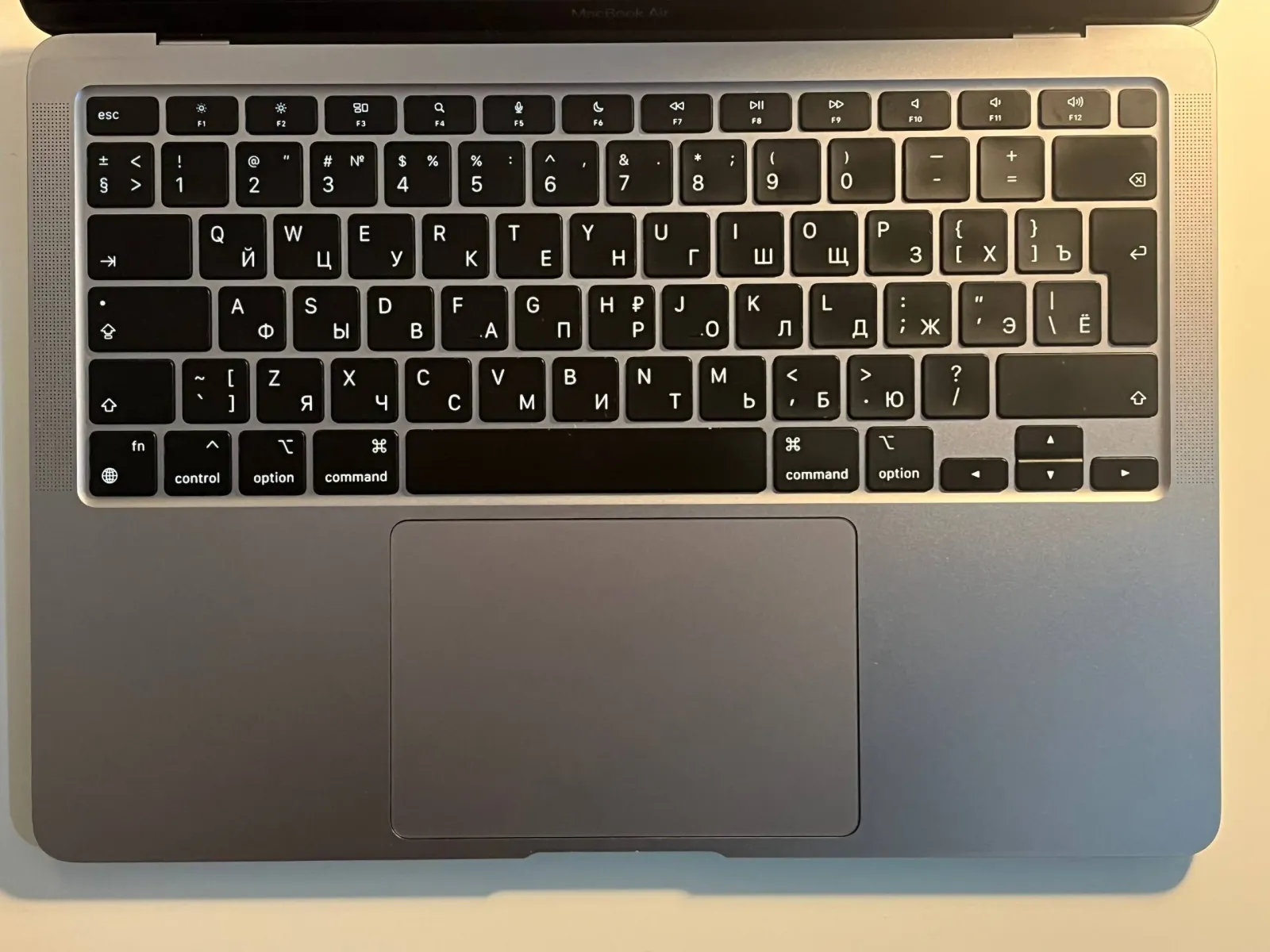 MacBook Air M1 8 256 GB 5