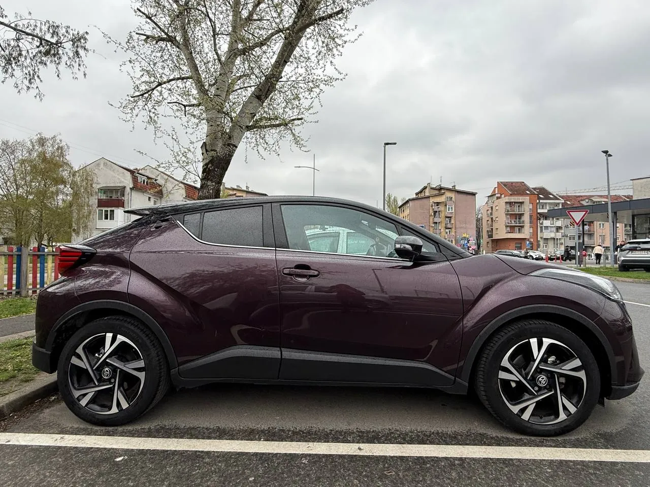 Toyota C-HR 2.0 Hybrid 2022 с зимним комплектом Белград 1