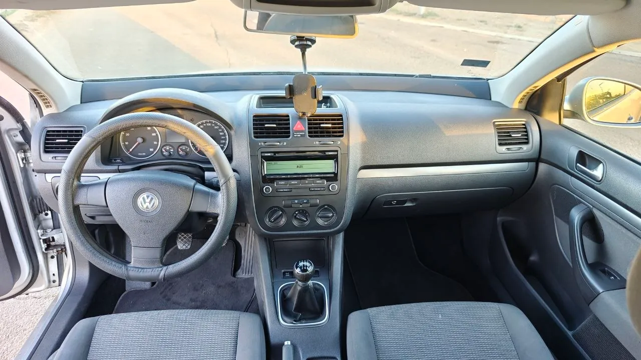 VW Golf 5 2008 1.4 TSI механика Белград 10