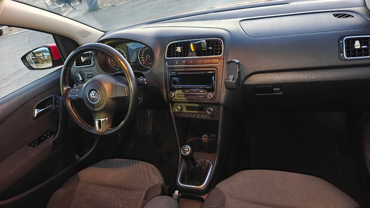 VW Polo 2011 1.2 TSI механика 244000 км Белград 6