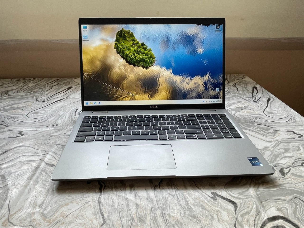 Ноутбуки Dell Precision 3580 и Lenovo V15 1