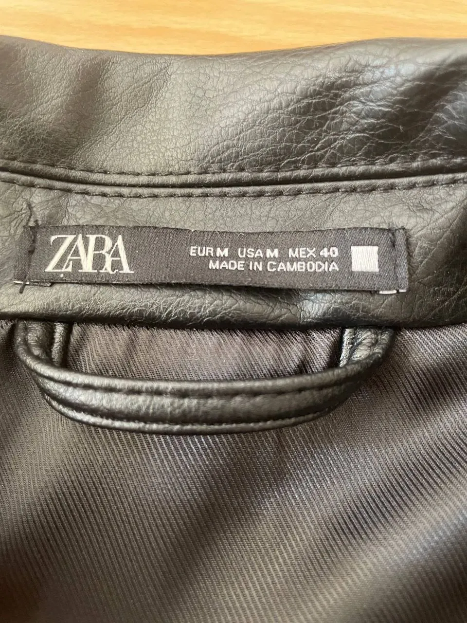 Косуха Zara чёрная с молниями Нови Сад 1