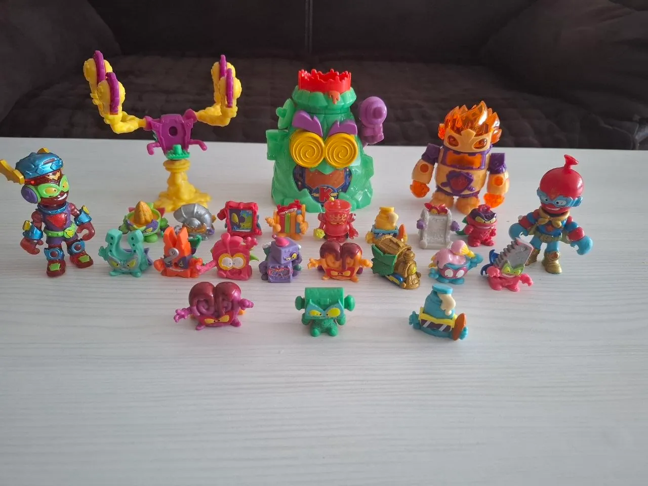 Коллекционные фигурки SuperZings SuperThings 1