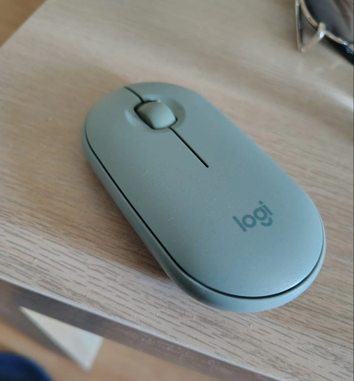 Мышь беспроводная Logitech Bluetooth Устаничка 1