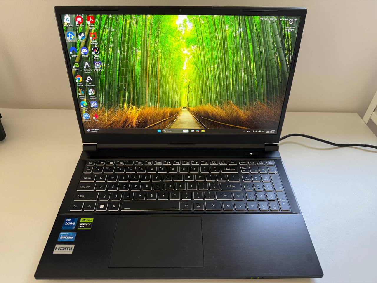 Игровой ноутбук Aftershock RTX 4060 1