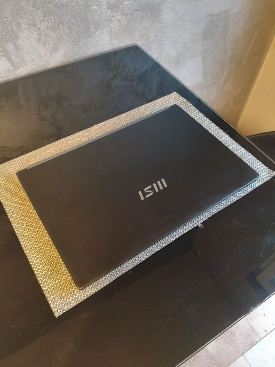 Ноутбук MSI Modern 15 AMD Ryzen 5 1