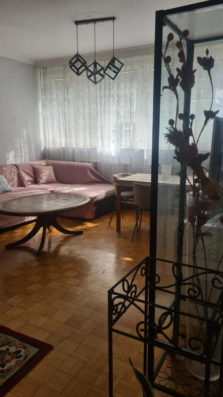 Трёхкомнатная квартира 75 м² на Звездаре 1