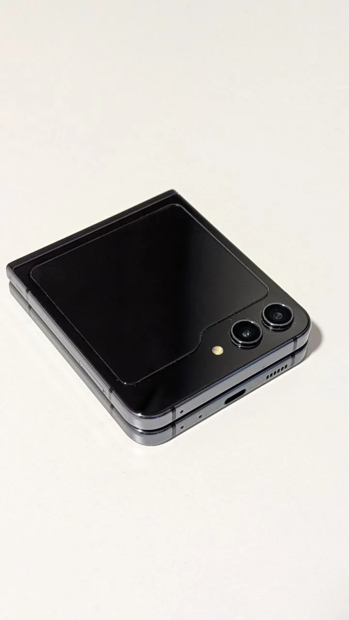 Samsung Galaxy Z Flip 5 512 ГБ Белград 1
