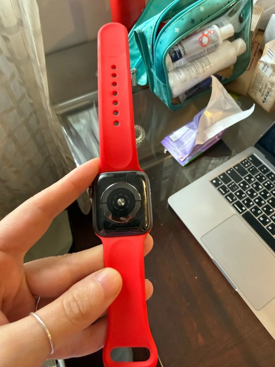 Apple Watch Series 4 40 мм с зарядкой 2