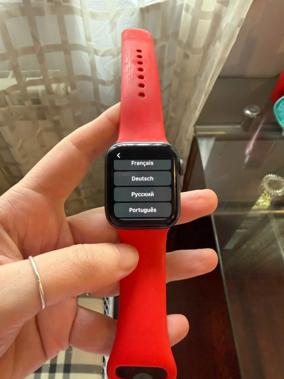 Apple Watch Series 4 40 мм с зарядкой 1