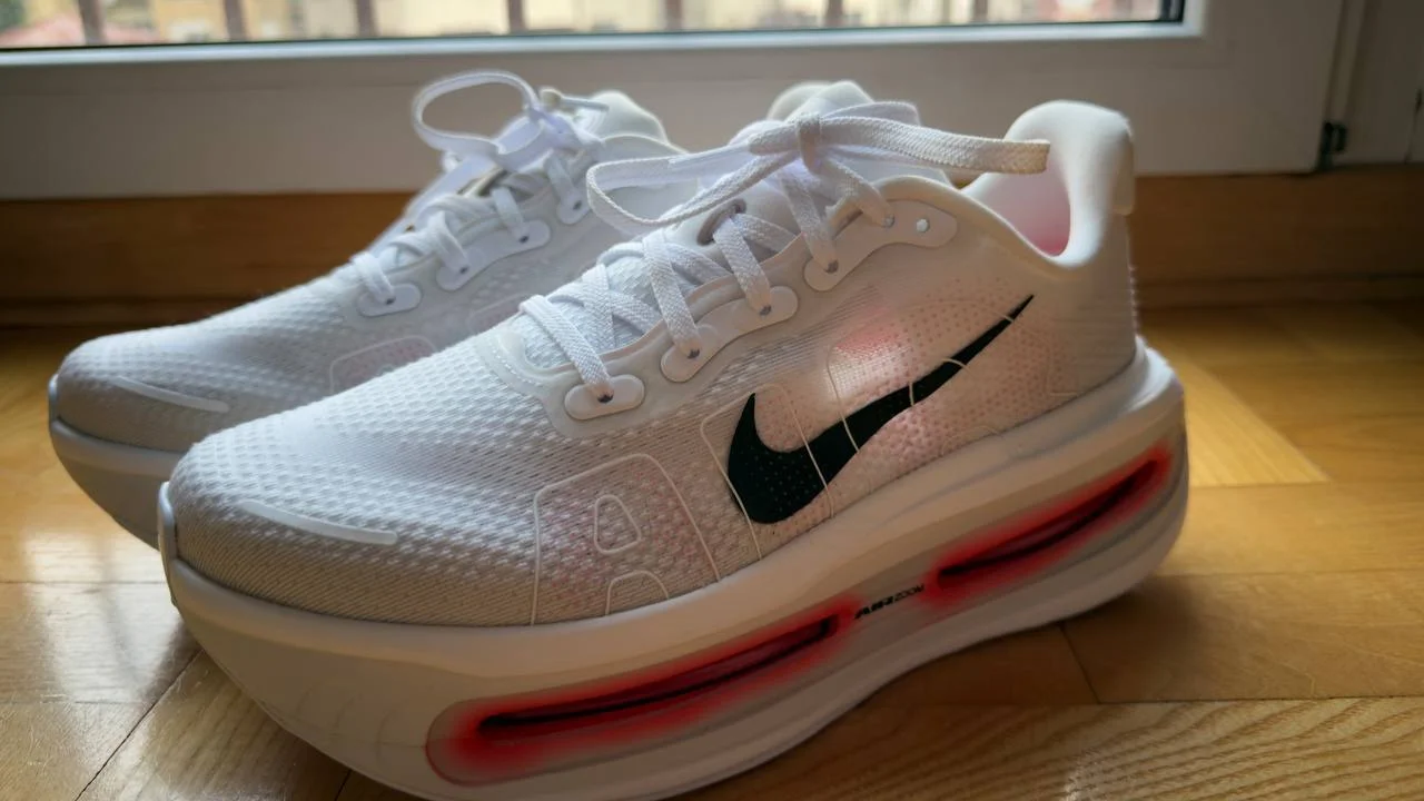 Кроссовки Nike Vomero Premium 42 3