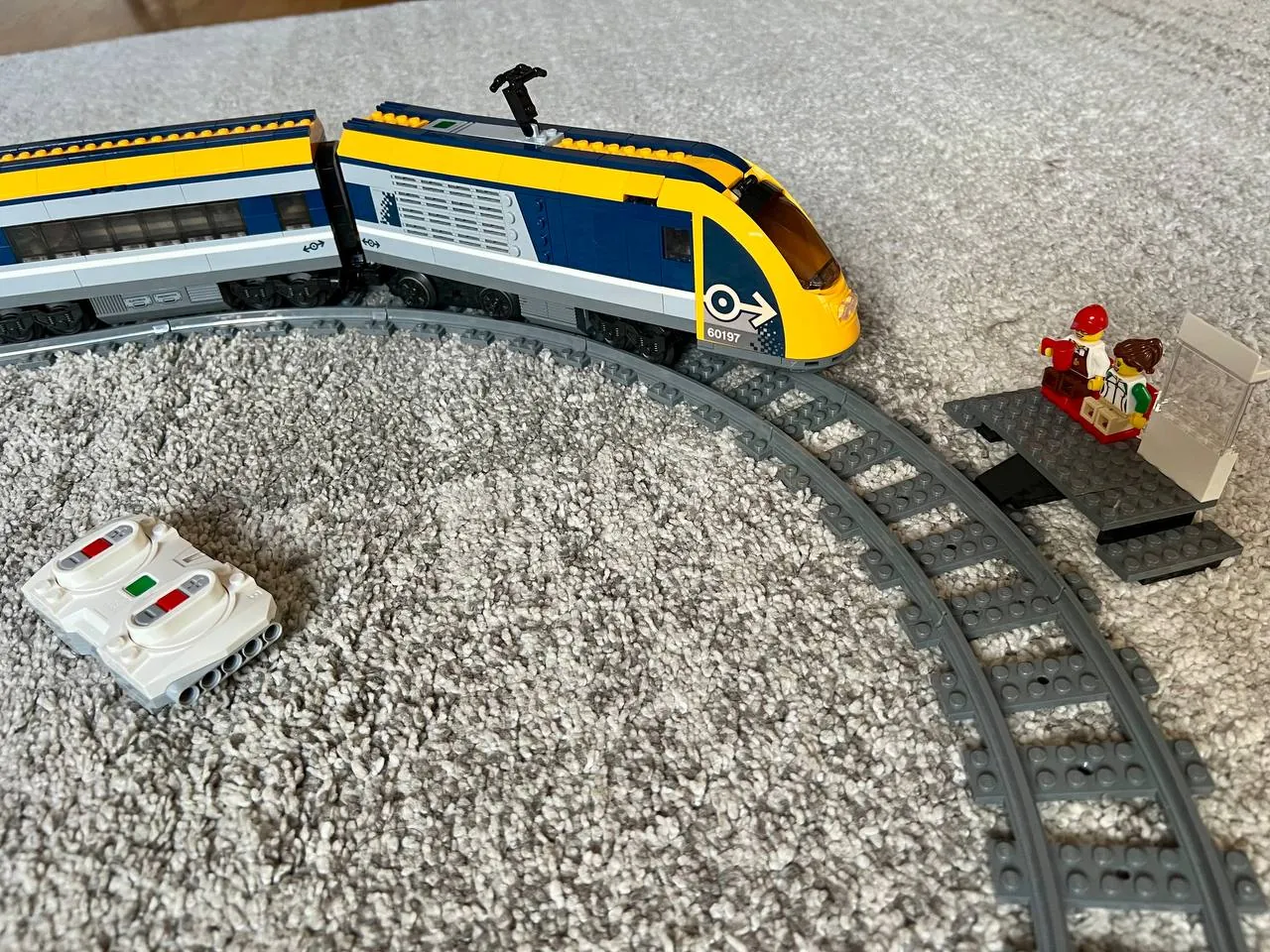 LEGO City Пассажирский поезд 60197 2