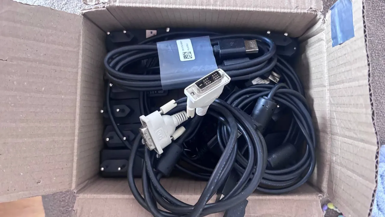 AirPods 2 и аксессуары MacBook 2
