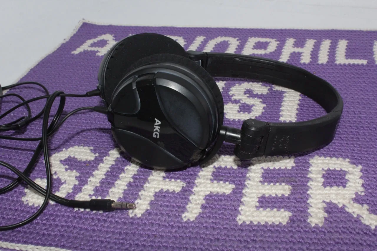 Лот проводных наушников AKG Sennheiser Denon 1
