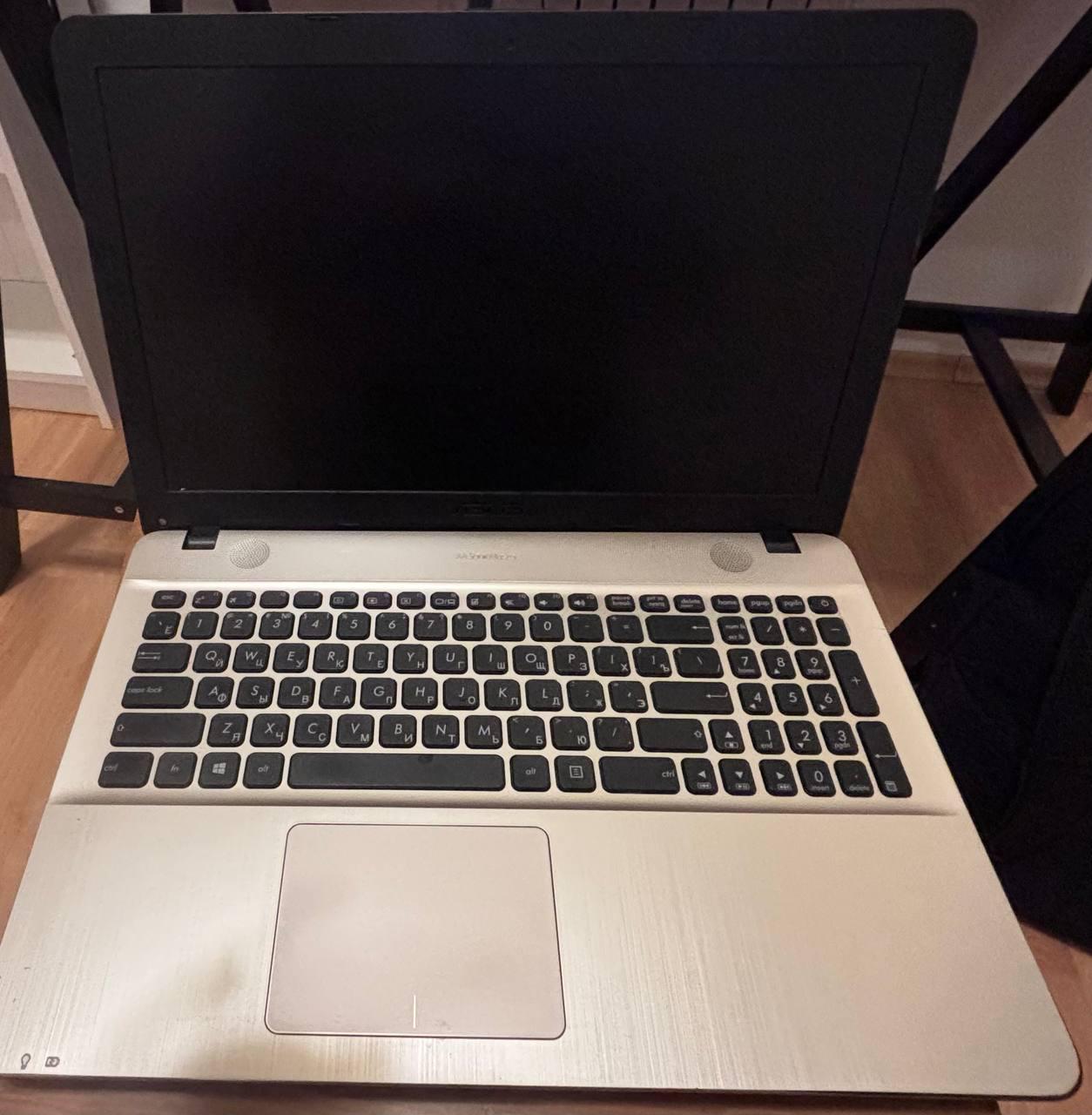 Смартфон Samsung A32 и ноутбук ASUS VivoBook 6