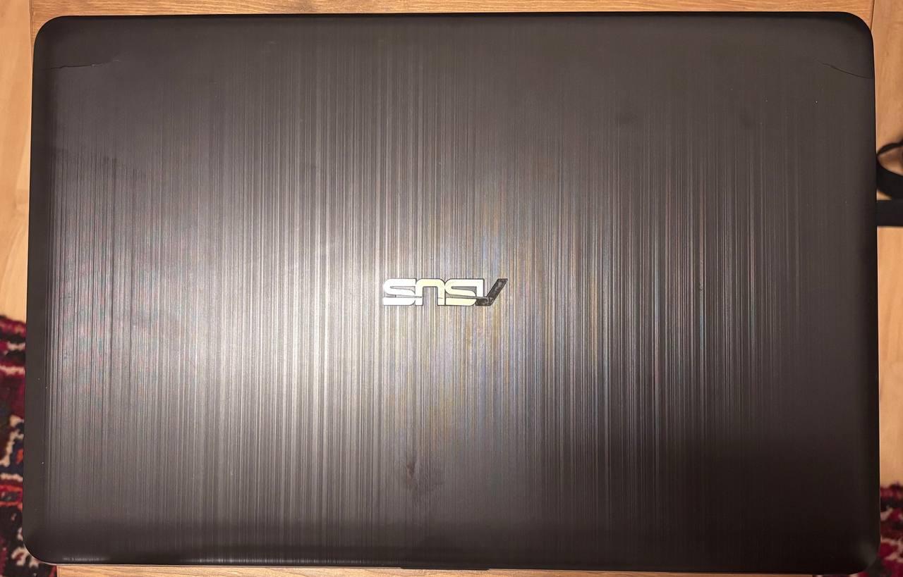 Смартфон Samsung A32 и ноутбук ASUS VivoBook 5