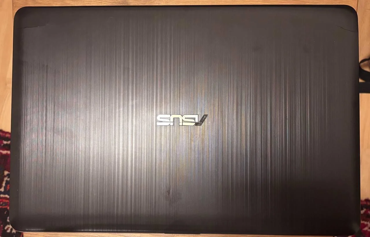 Смартфон Samsung A32 и ноутбук ASUS VivoBook 5