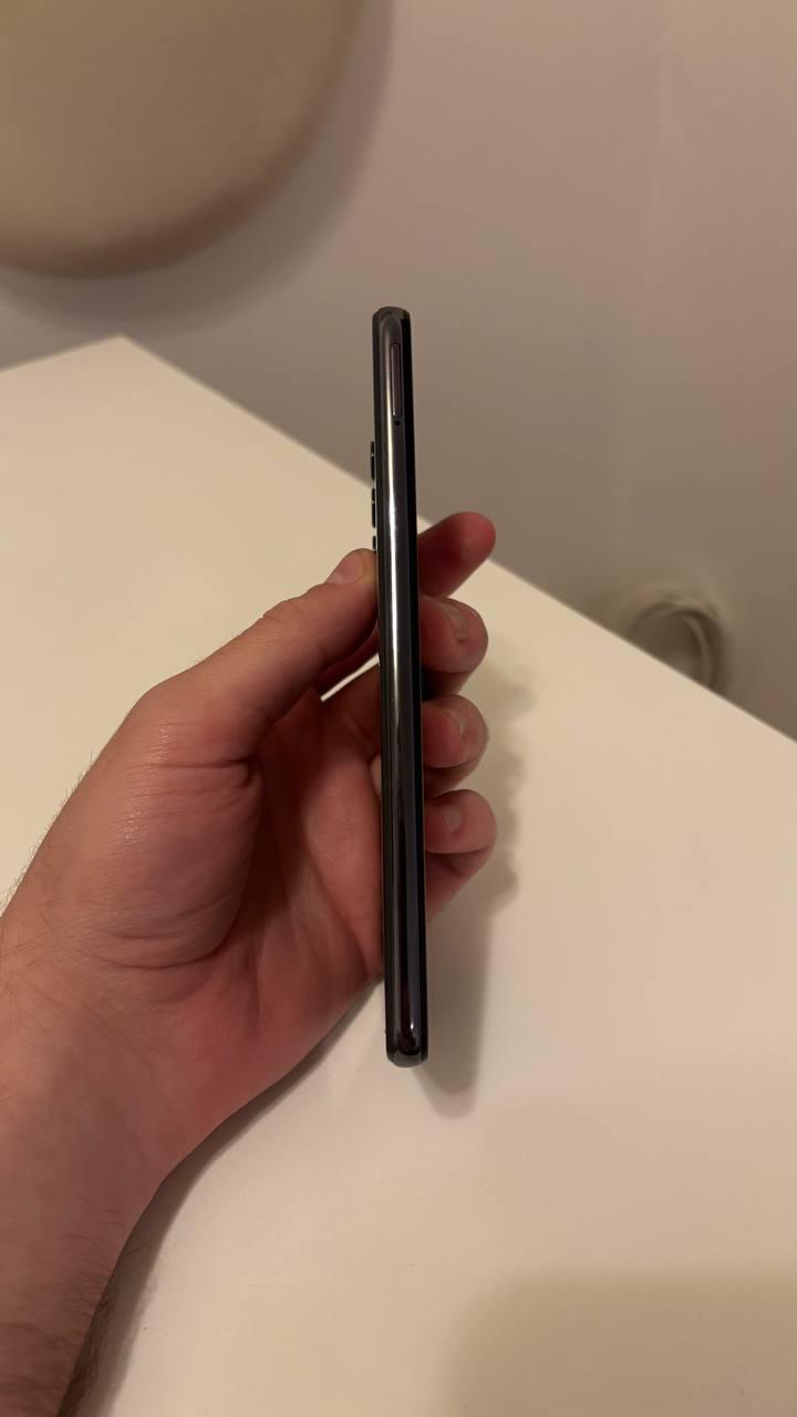 Смартфон Samsung A32 и ноутбук ASUS VivoBook 3