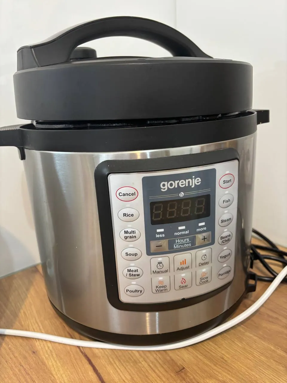 Мультиварка Gorenje 4 литра Вуков Споменник 1
