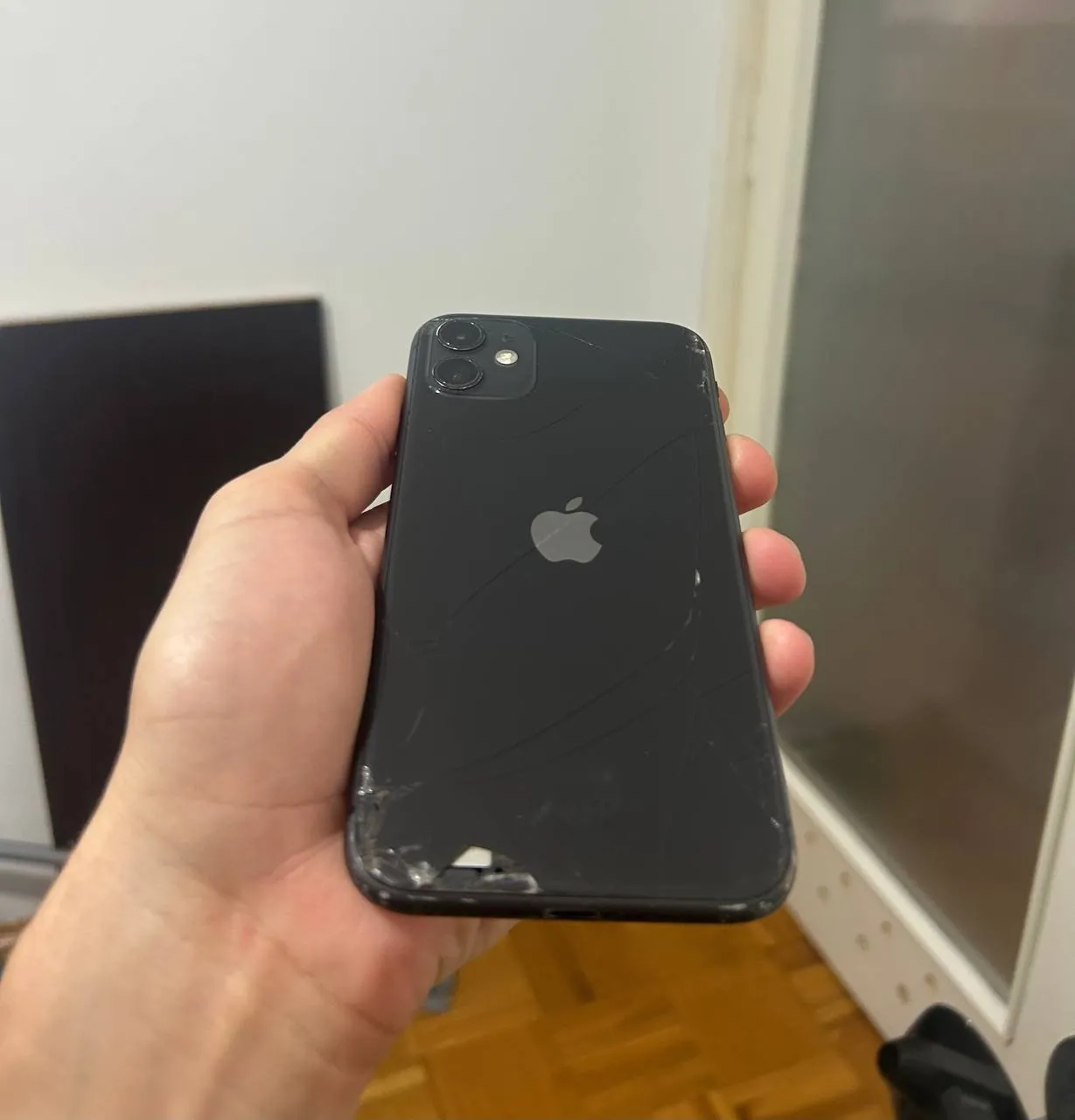 IPhone 11 в рабочем состоянии 3