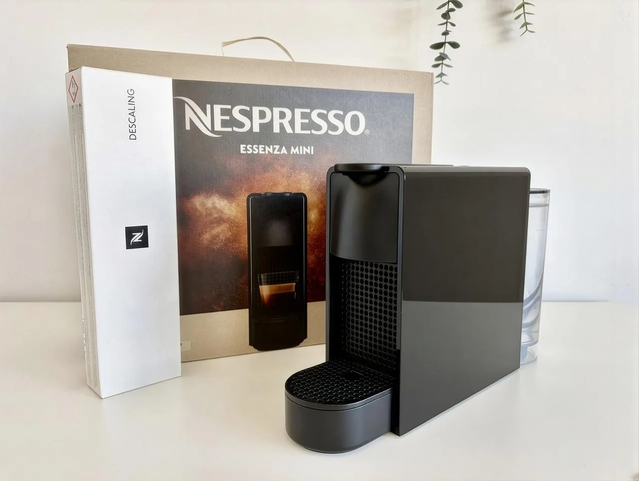 Кофемашина Nespresso Essenza Mini C Piano Black 1