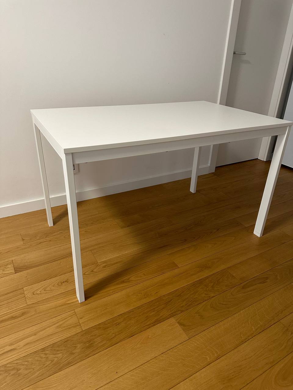 Стол IKEA VANGSTA и основание кровати 2