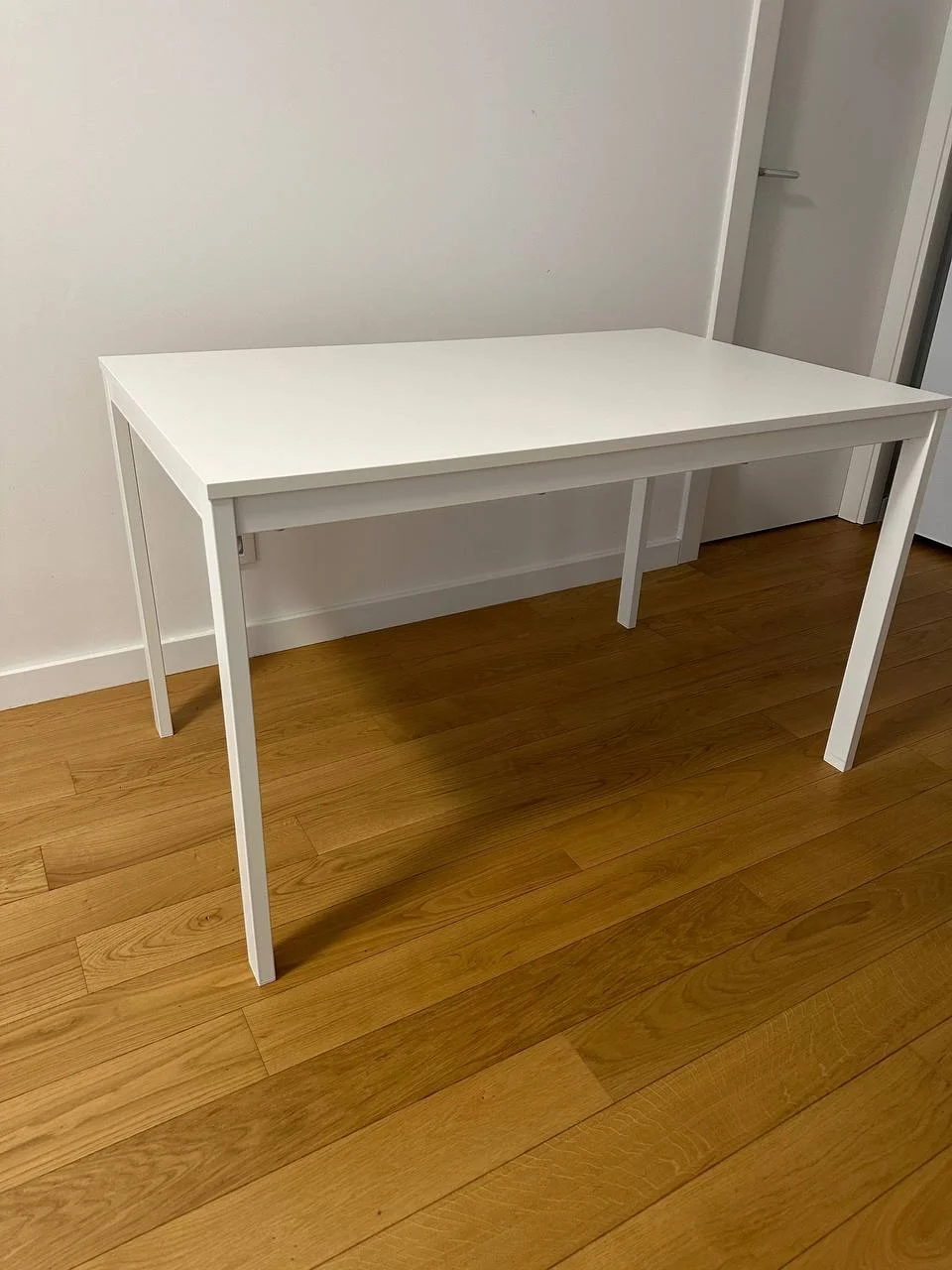 Стол IKEA VANGSTA и основание кровати 2