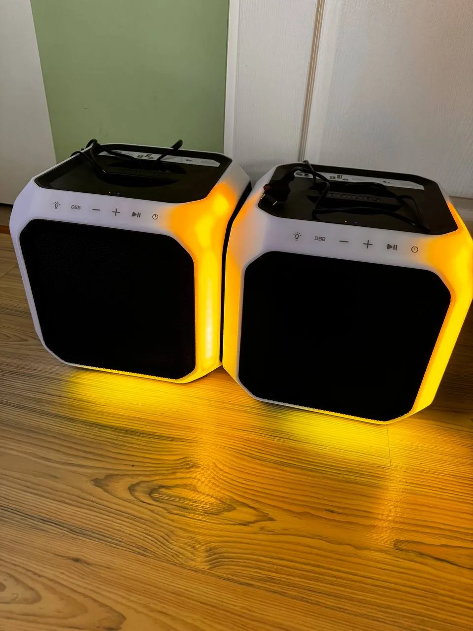 Колонка Philips TAX7207 Bluetooth с подсветкой 360° 2