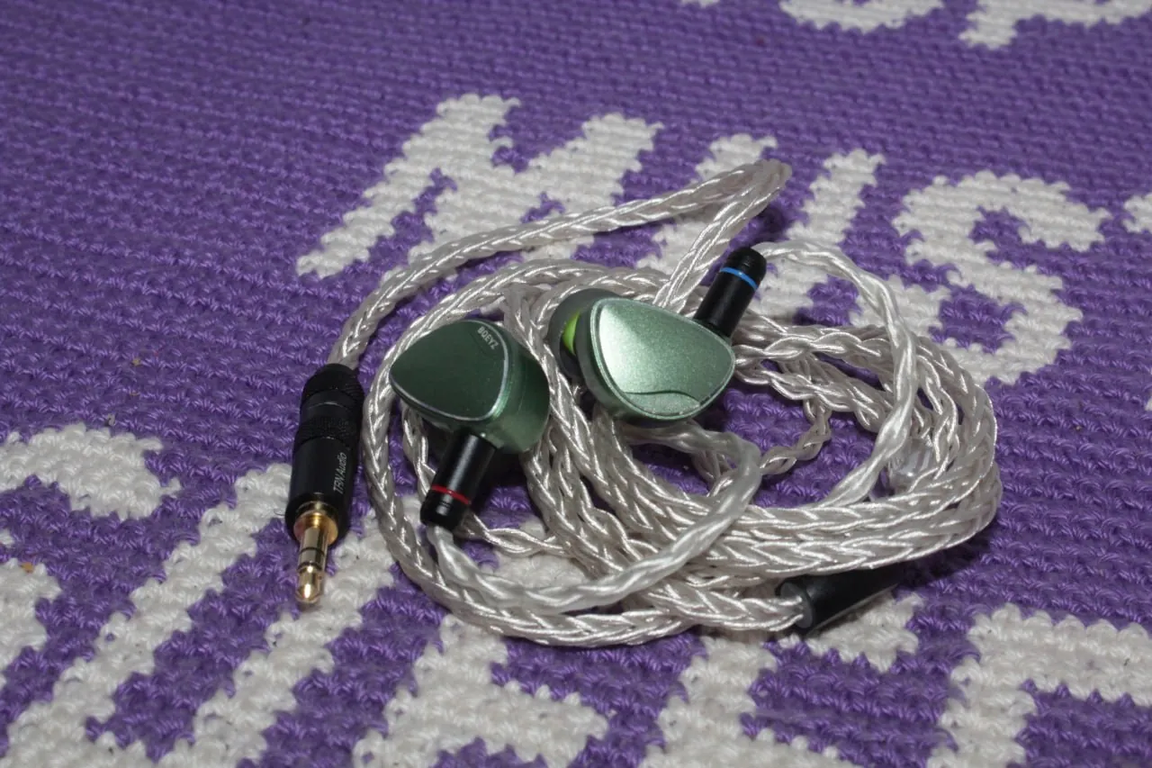 Лот внутриканальных наушников IEM TRN Shure Dunu 5