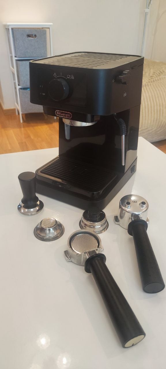 Кофеварка DeLonghi Stilosa EC230 1