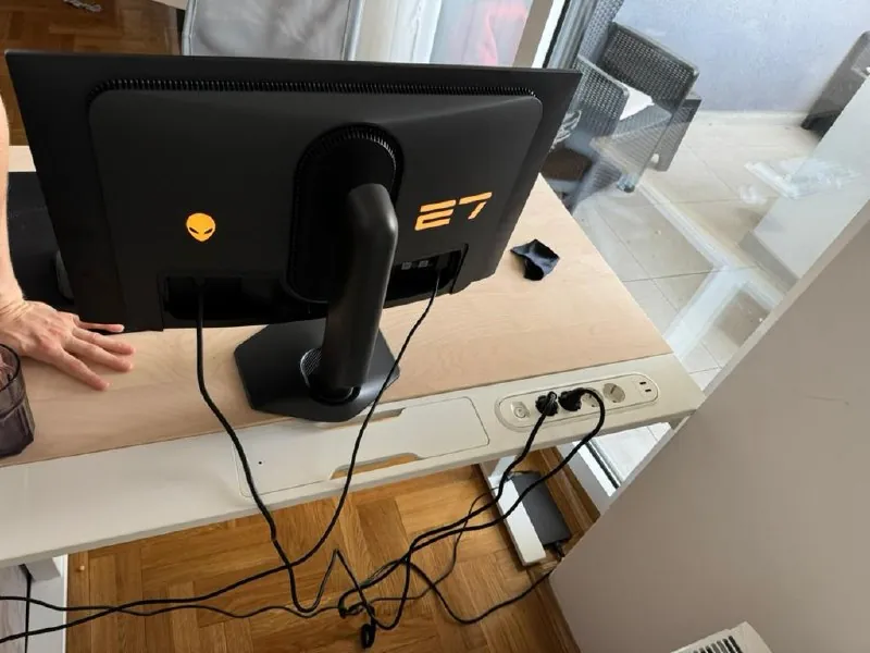 Письменный стол IKEA MITTZON 120x80 в Подбаре 3