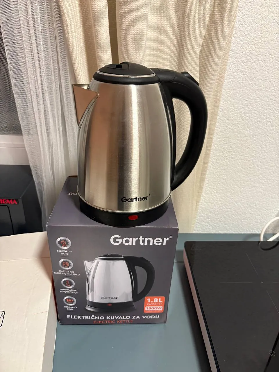 Индукционная плита IKEA TILLREDA и электрочайник Gartner 5