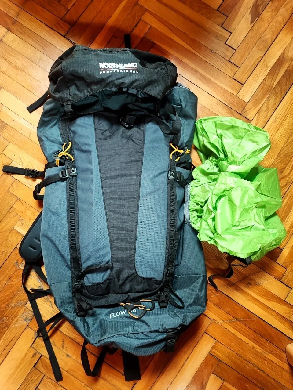 Рюкзак походный Northland Flow 40 л с чехлом 2