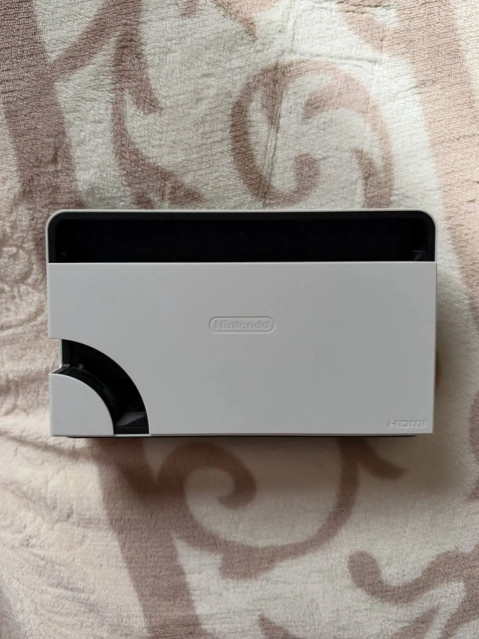 Nintendo Switch OLED с доп. контроллерами и чехлами 5