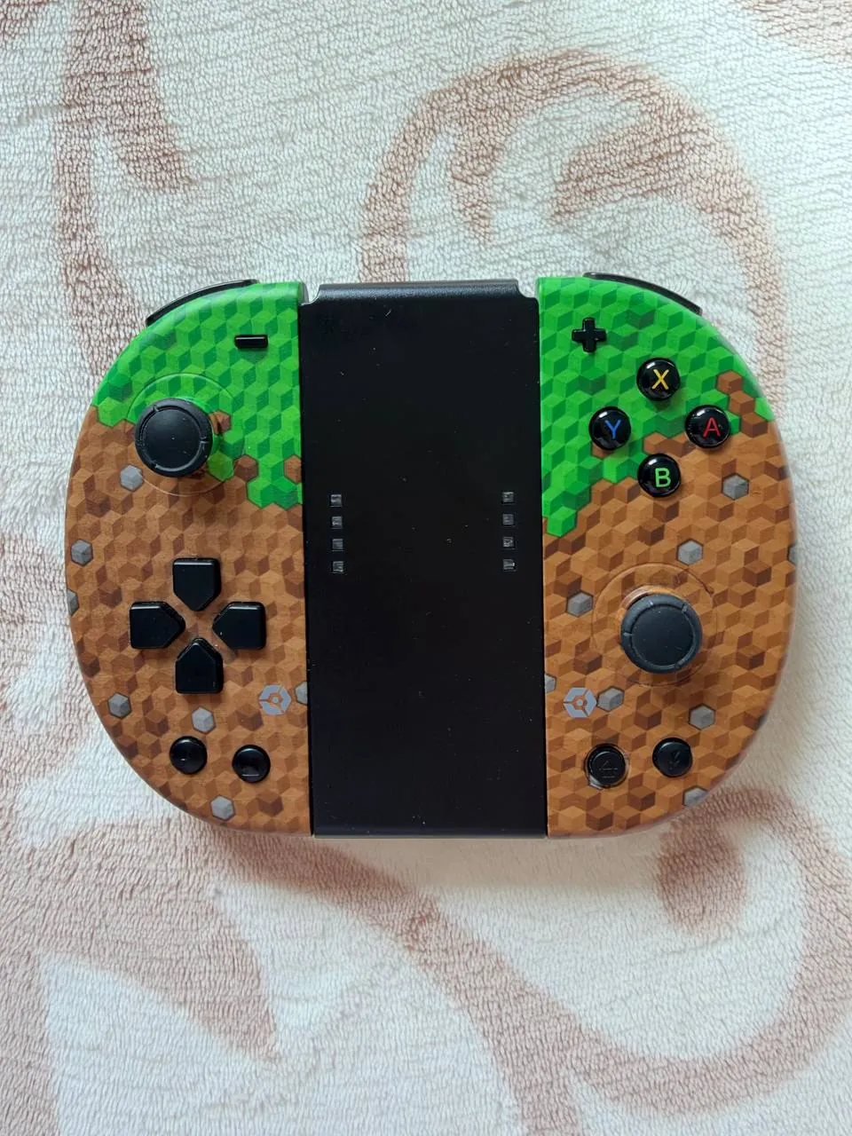 Nintendo Switch OLED с доп. контроллерами и чехлами 6