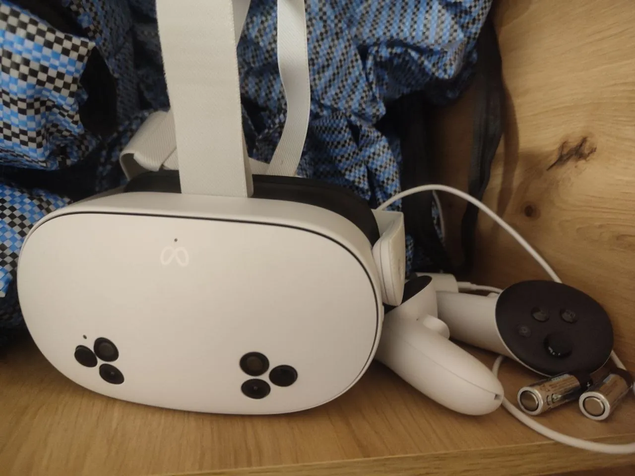 VR Meta Quest 3S настолки и другие товары Нови-Сад 9