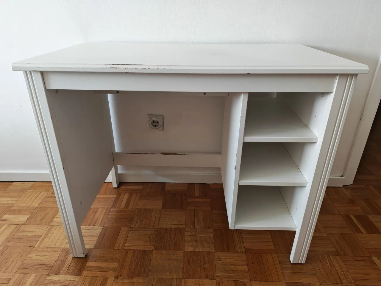 Компьютерный стол IKEA Micke 90×62 см Новый Белград 1