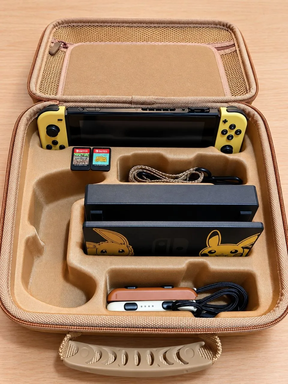 Nintendo Switch Limited Edition Pokémon с играми и сундучком 2