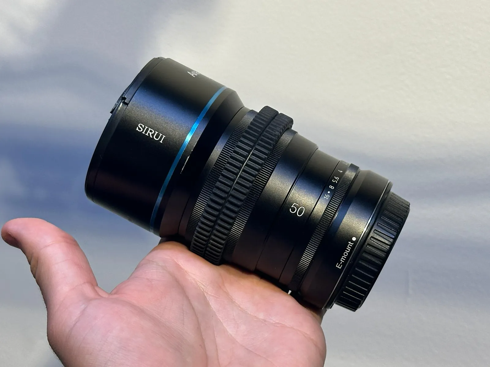 Анаморфотный объектив Sirui 50mm F1.8 Sony E 6