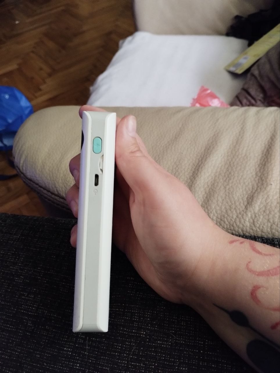 Кабель Apple Watch и два повербанка 5