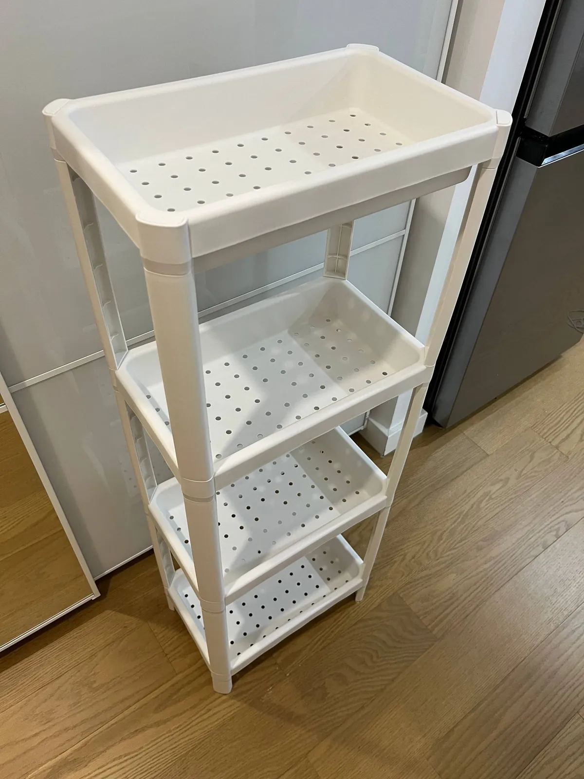 Этажерка и ковёр оранжевый IKEA Вождовац Белград 1