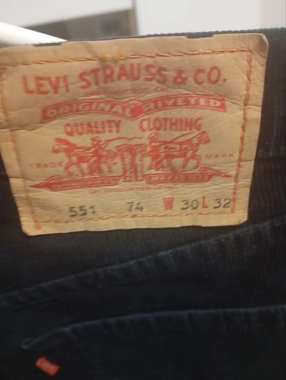 Мужские джинсы Levis микровельвет прямой крой 3