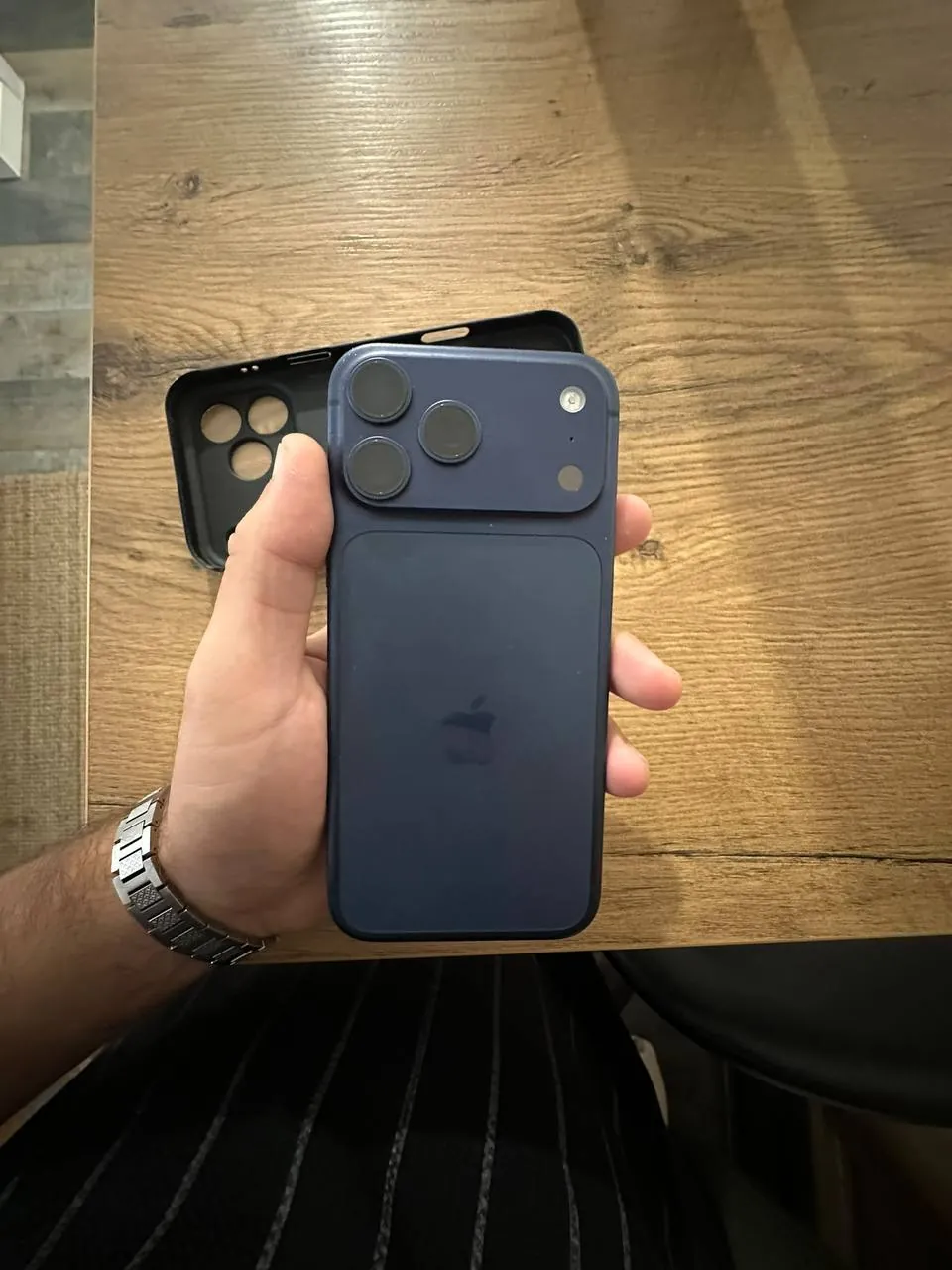 IPhone 17 Pro Max 256 ГБ 4