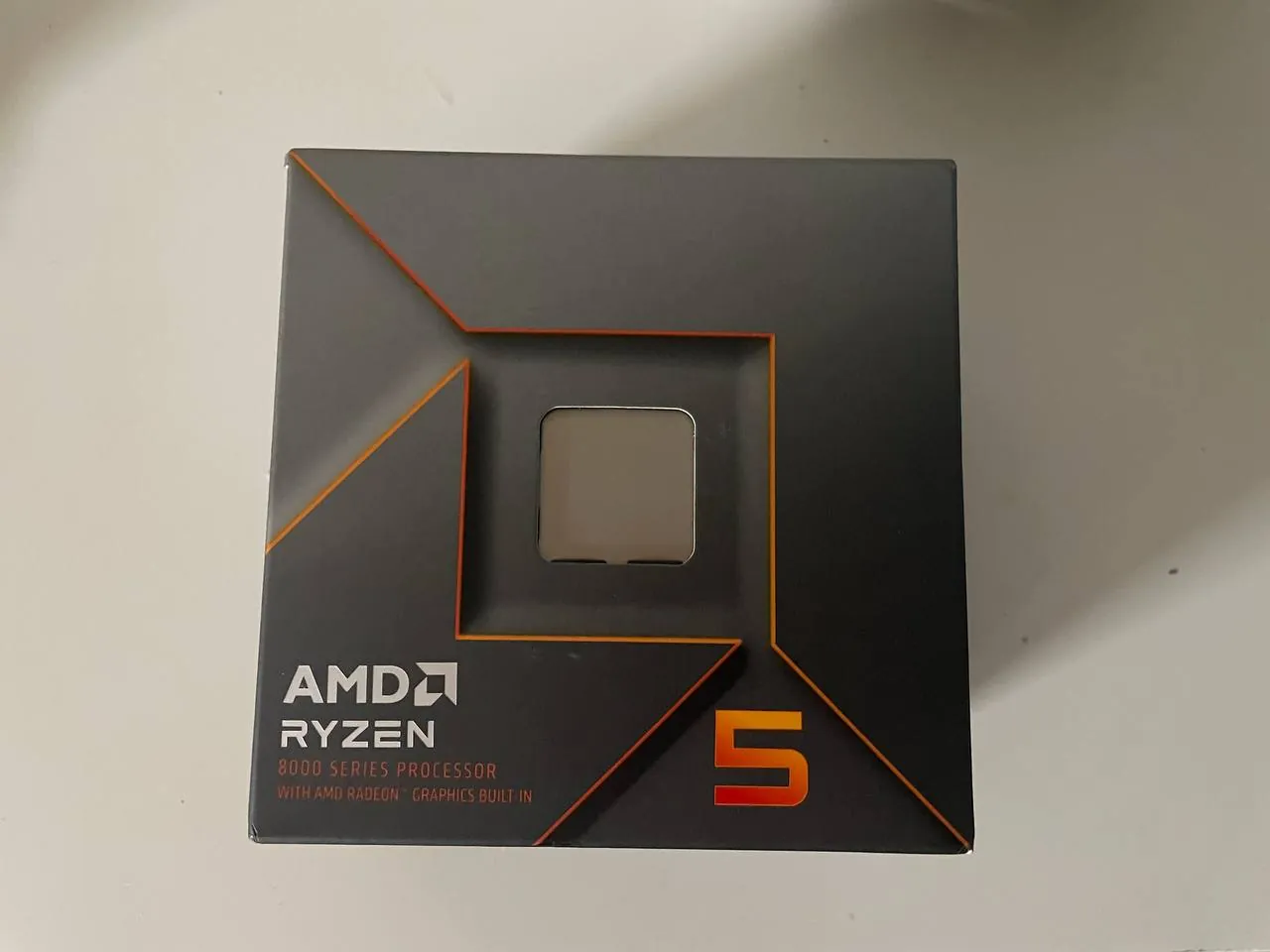 Процессор AMD Ryzen 5 8500G AM5 и вентилятор Arctic P14 Pro 1