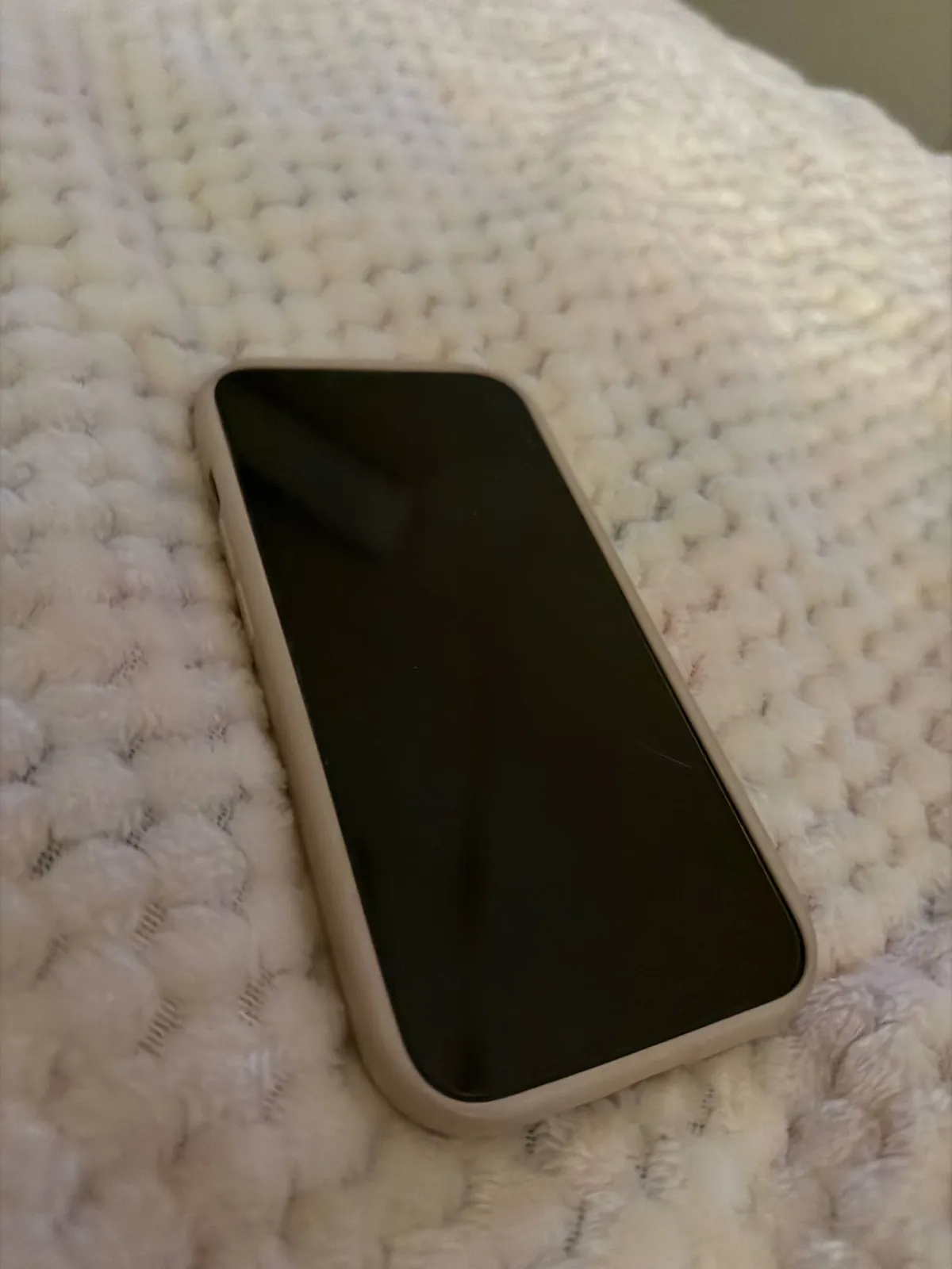 IPhone 13 256 ГБ с заменённым аккумулятором Белград 2