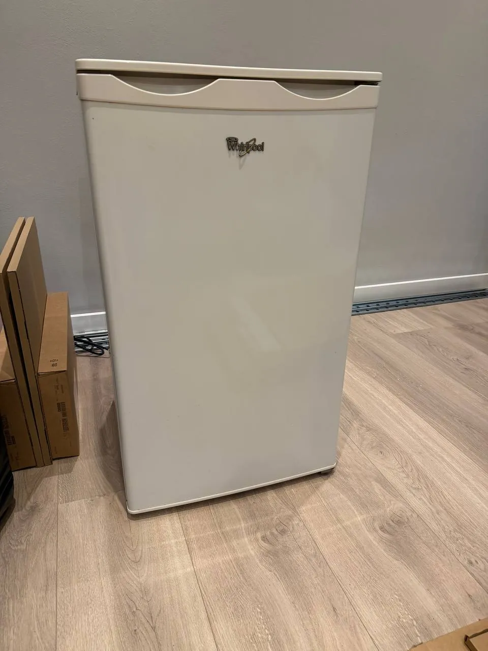 Холодильник Whirlpool WMT 503 маленький бесшумный, Белград 1