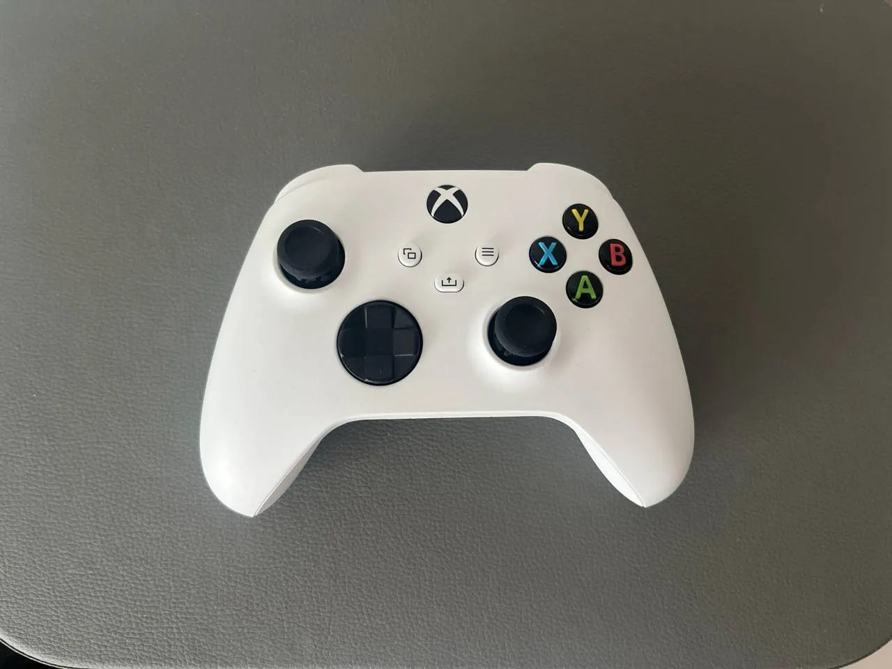 Контроллер Xbox оригинальный в отличном состоянии 1